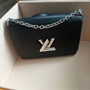 Authentic Louis Vuitton MM TWIST